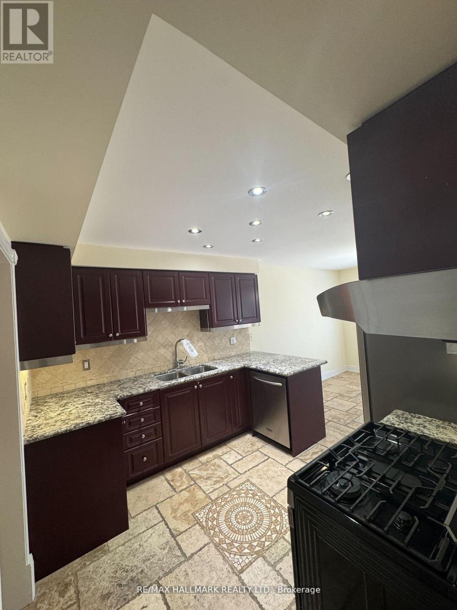 203 Landsbridge Street, Caledon, Ontario  L7E 2J6 - Photo 10 - W12593106