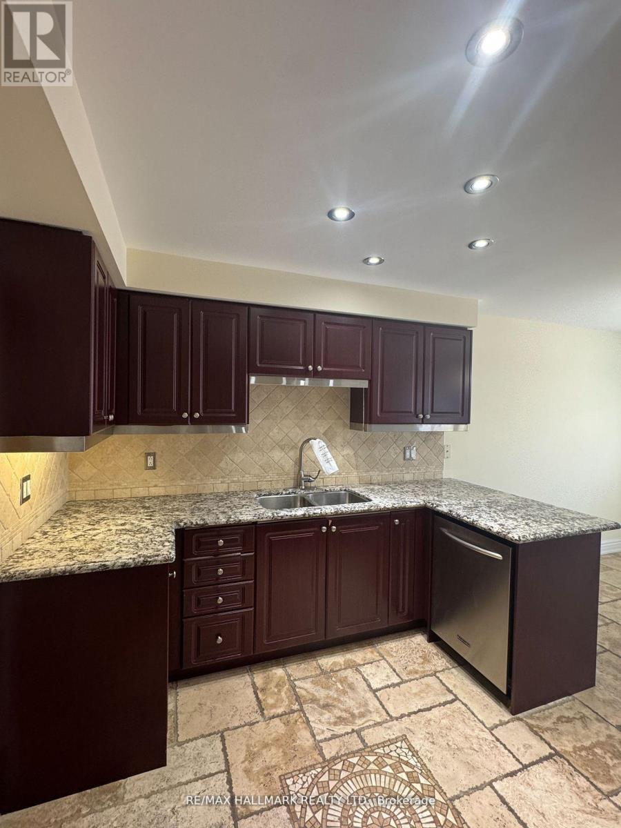 203 Landsbridge Street, Caledon, Ontario  L7E 2J6 - Photo 11 - W12593106