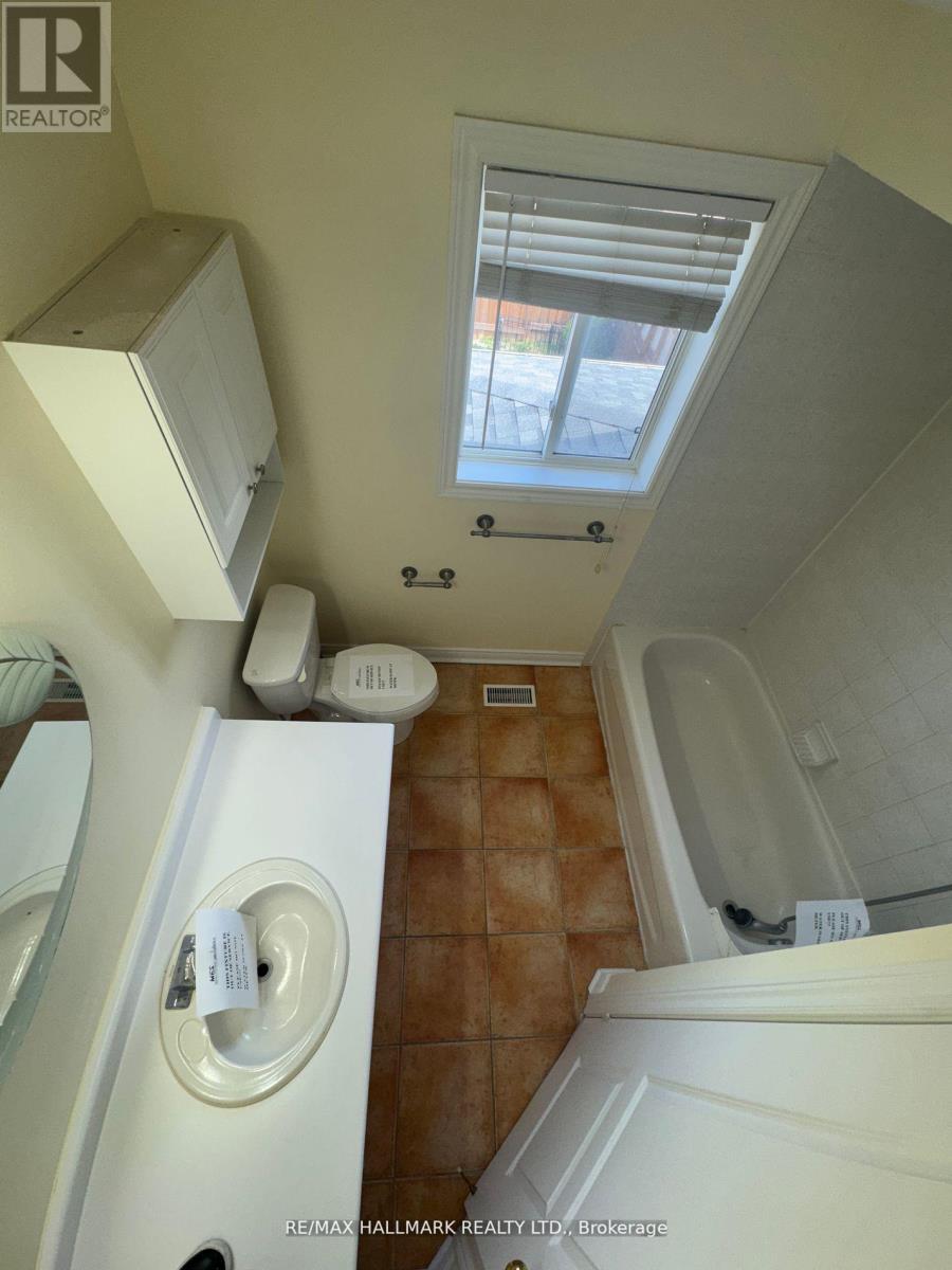 203 Landsbridge Street, Caledon, Ontario  L7E 2J6 - Photo 20 - W12593106