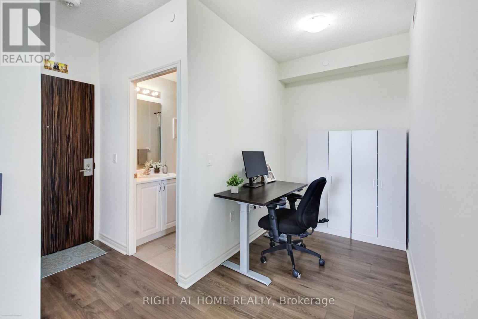 515 - 349 Rathburn Road W, Mississauga, Ontario  L5B 0G9 - Photo 22 - W12593114