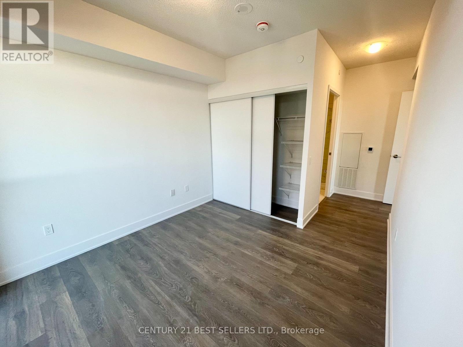 1906 - 202 Burnhamthorpe Road E, Mississauga, Ontario  L5A 4L4 - Photo 8 - W12593138