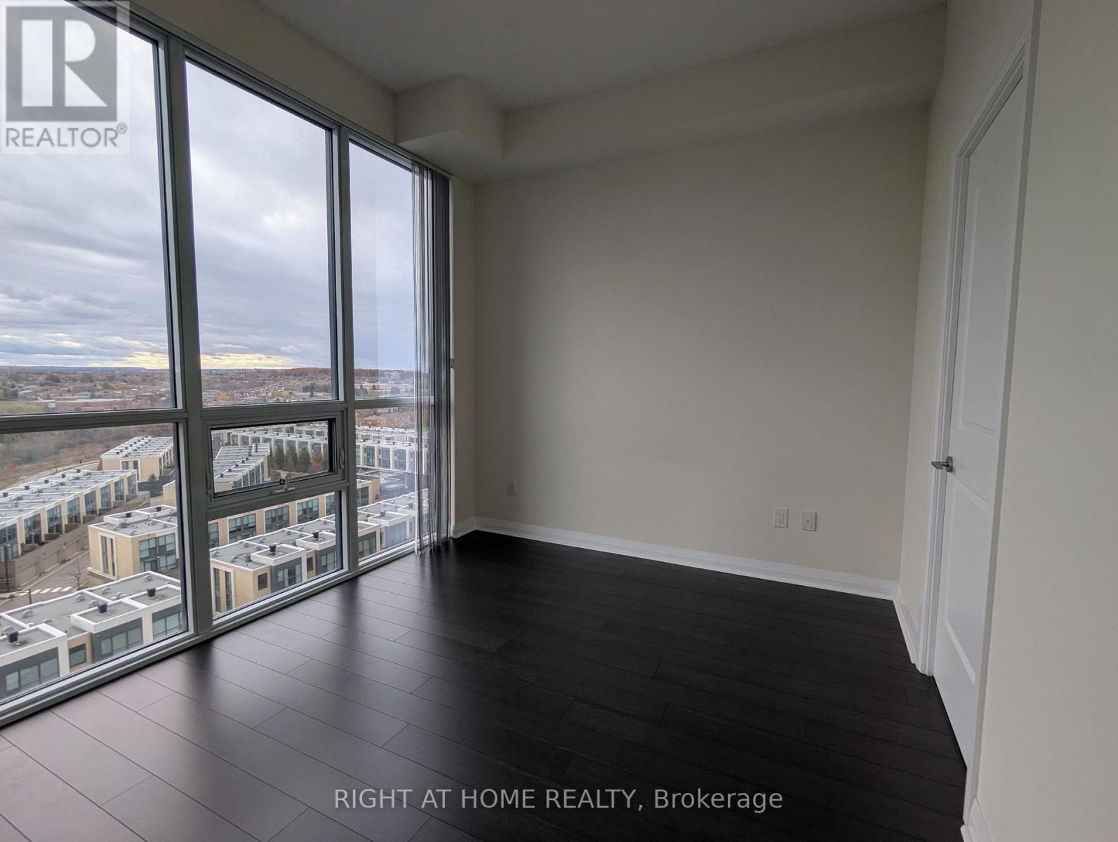 1007 - 5025 Four Springs Avenue, Mississauga, Ontario  L5R 0G5 - Photo 11 - W12593142