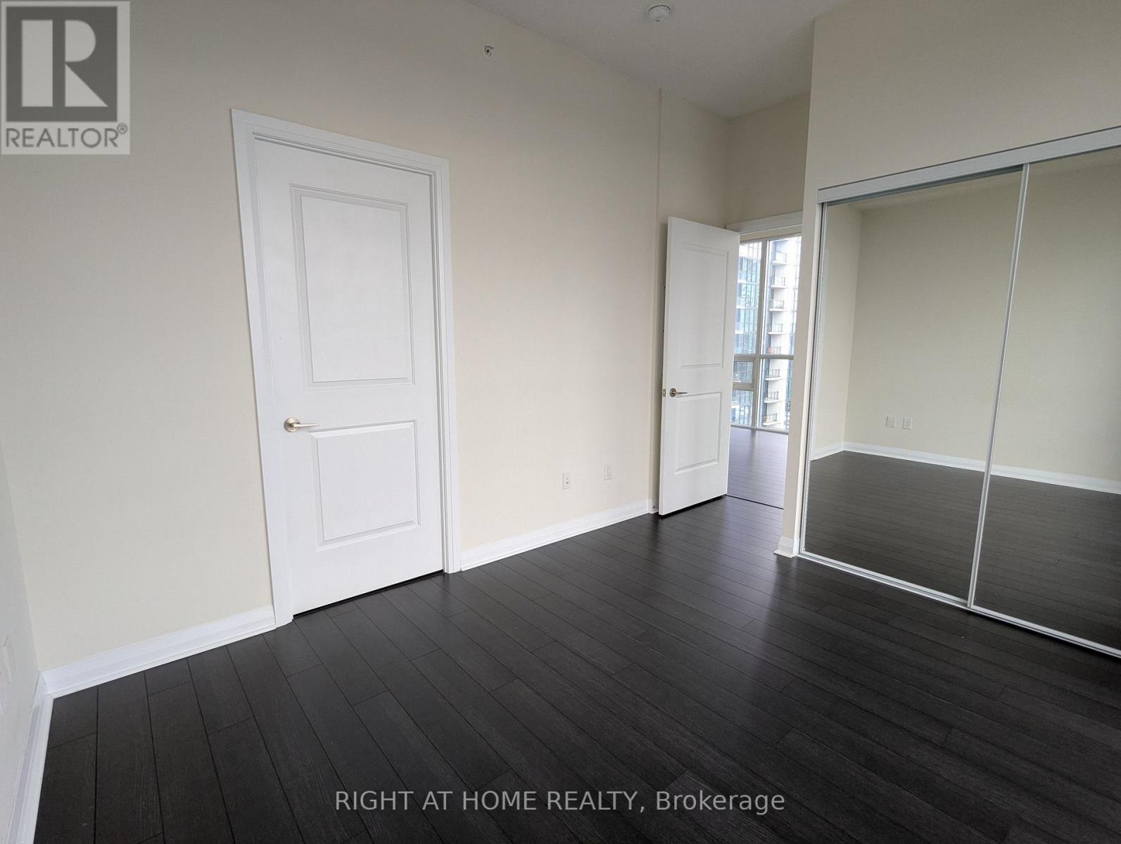 1007 - 5025 Four Springs Avenue, Mississauga, Ontario  L5R 0G5 - Photo 12 - W12593142