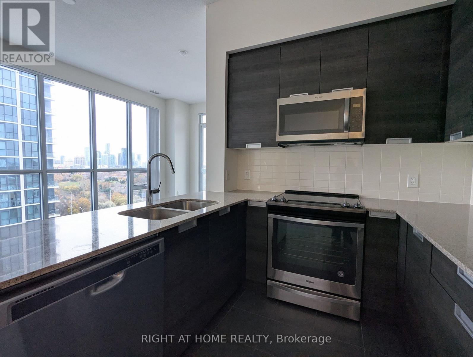 1007 - 5025 Four Springs Avenue, Mississauga, Ontario  L5R 0G5 - Photo 4 - W12593142