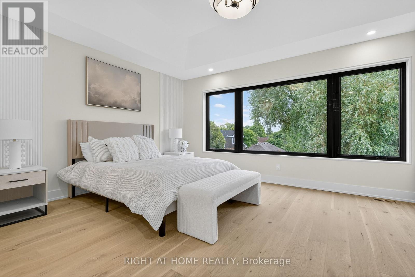 15a Rosemeade Avenue, Toronto, Ontario  M8Y 3A2 - Photo 12 - W12593146