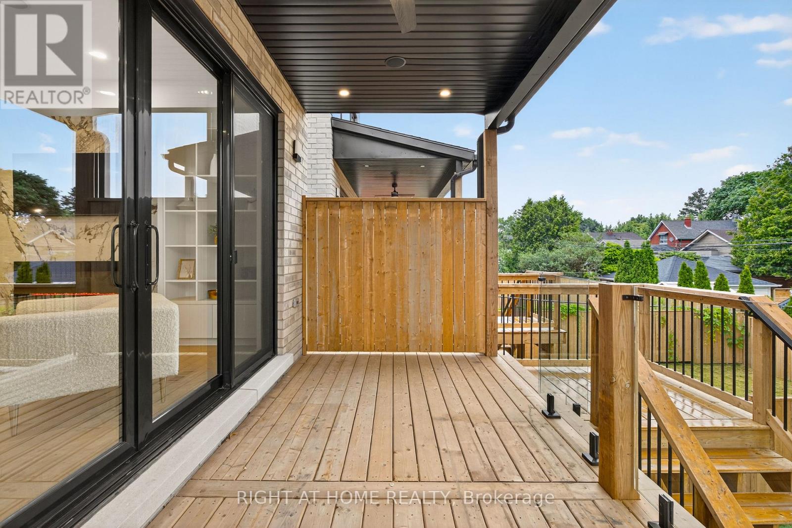 15a Rosemeade Avenue, Toronto, Ontario  M8Y 3A2 - Photo 34 - W12593146