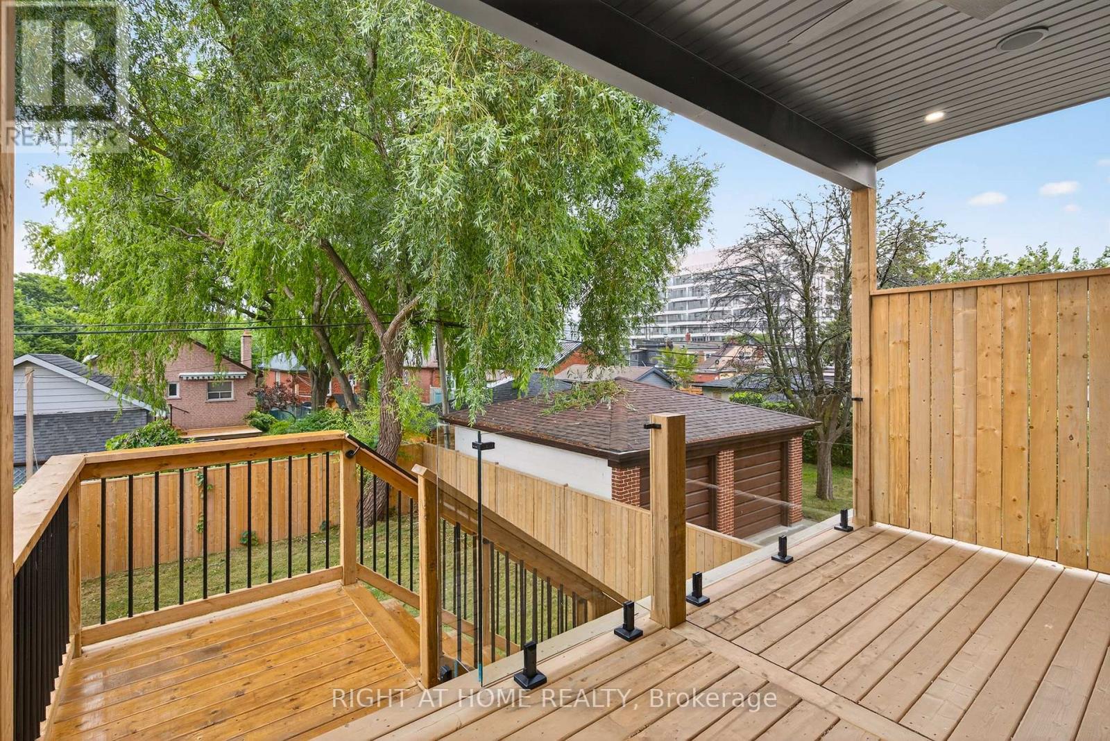 15a Rosemeade Avenue, Toronto, Ontario  M8Y 3A2 - Photo 36 - W12593146