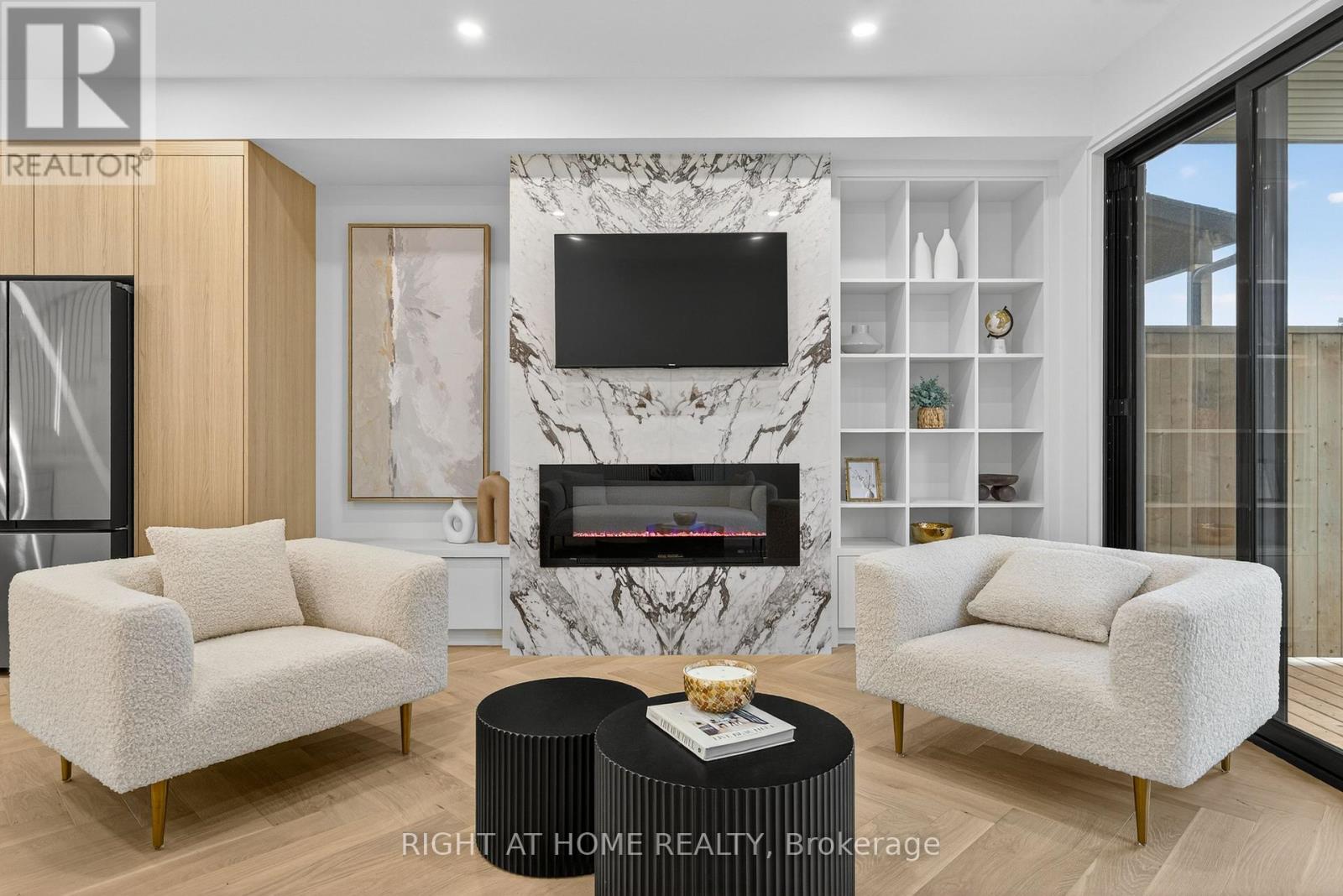 15a Rosemeade Avenue, Toronto, Ontario  M8Y 3A2 - Photo 6 - W12593146