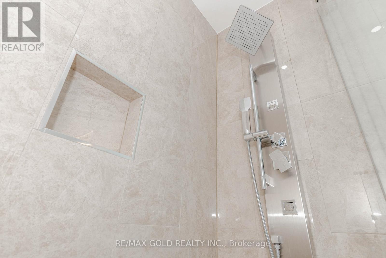 7399 Terragar Boulevard, Mississauga, Ontario  L5N 8G7 - Photo 38 - W12593160