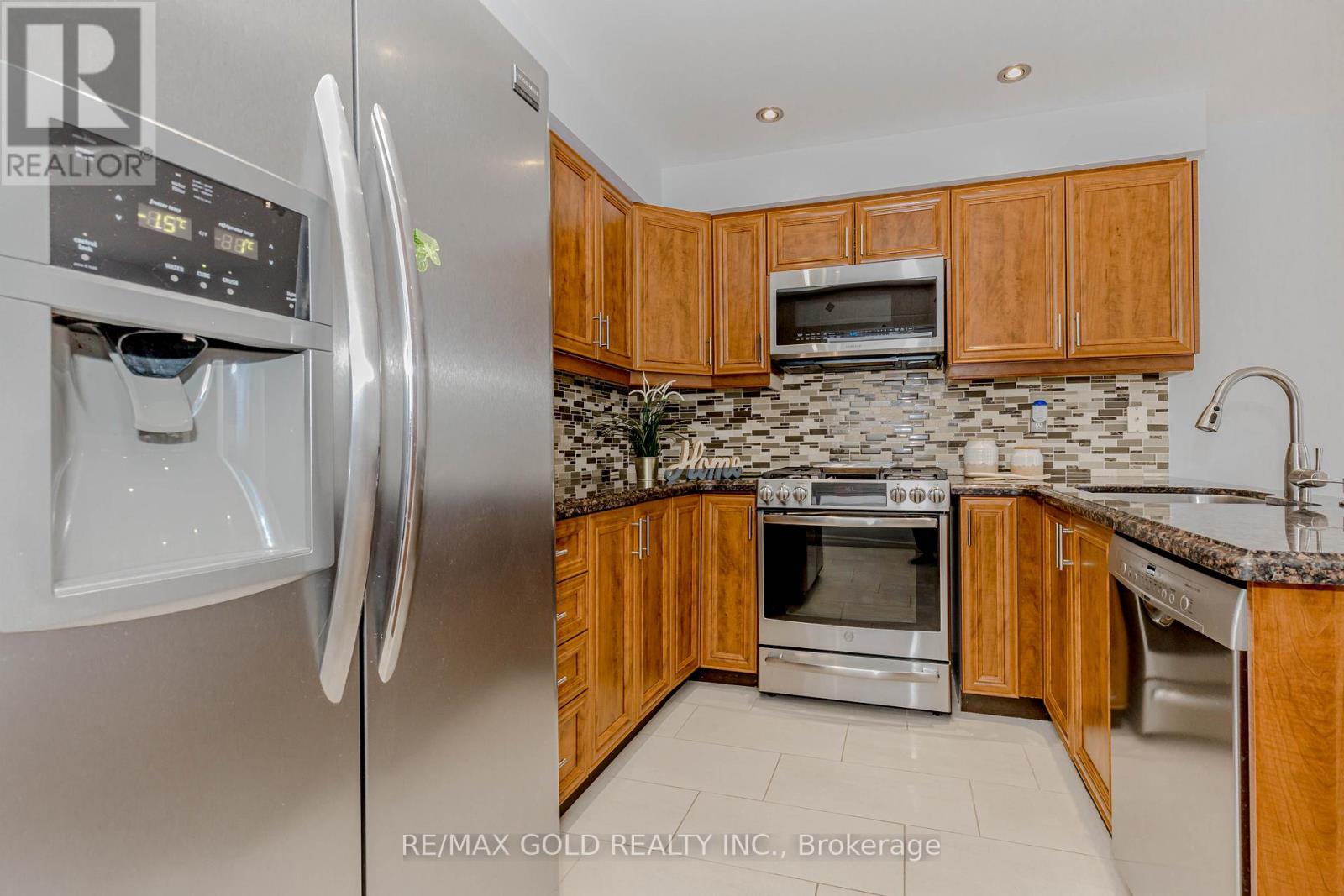 7399 Terragar Boulevard, Mississauga, Ontario  L5N 8G7 - Photo 8 - W12593160