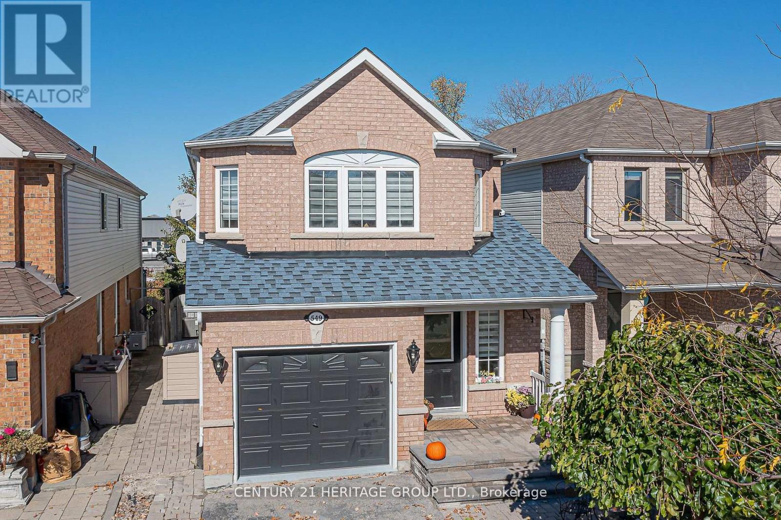 549 PELLETIER COURT, Newmarket, Ontario