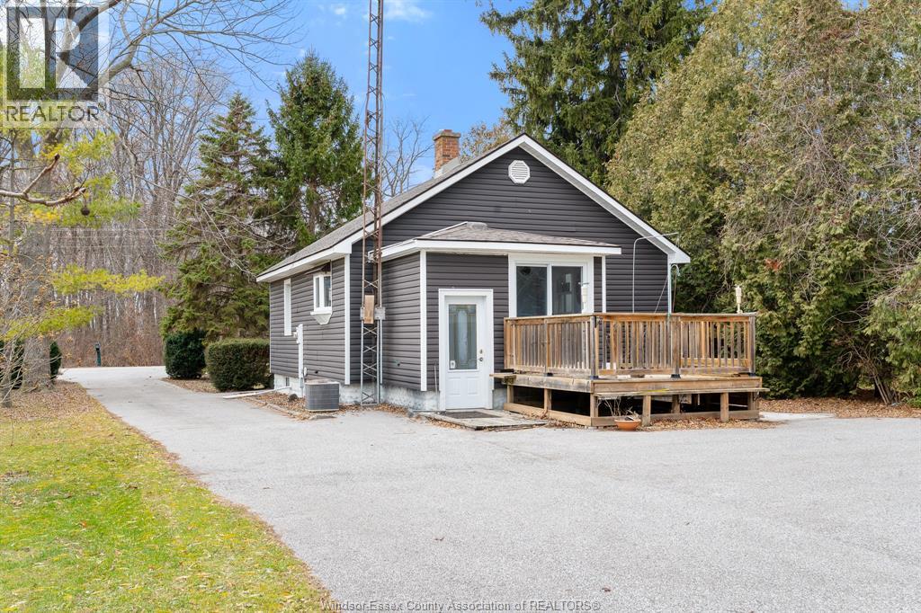 4585 Concession Rd 4 S, Amherstburg, Ontario N9V 2Y8 - Photo 2 - 25030901