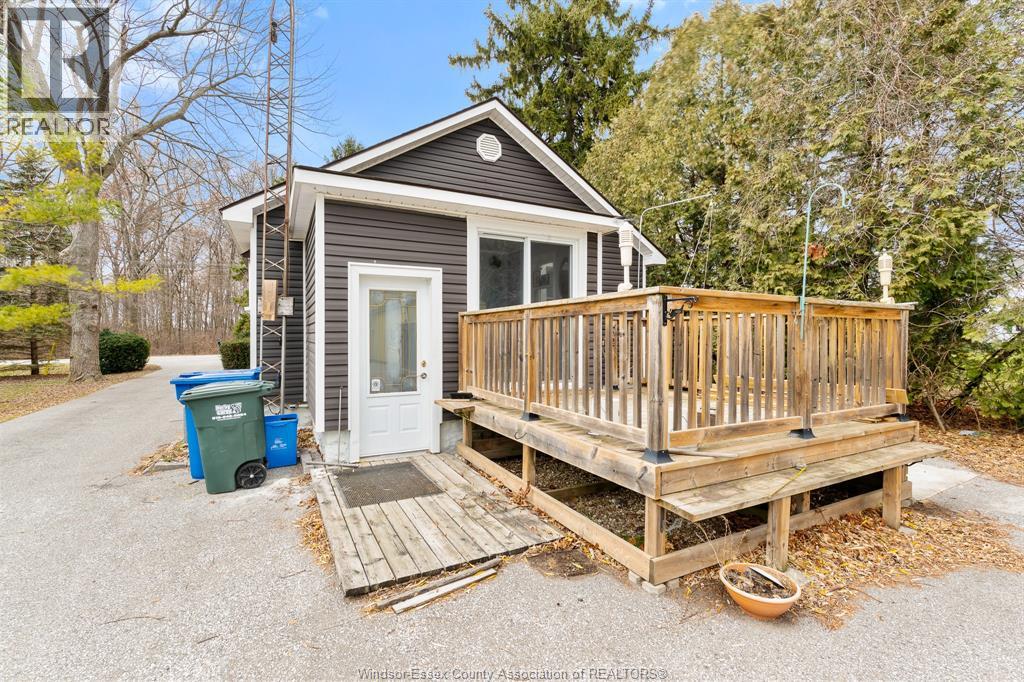 4585 Concession Rd 4 S, Amherstburg, Ontario N9V 2Y8 - Photo 3 - 25030901