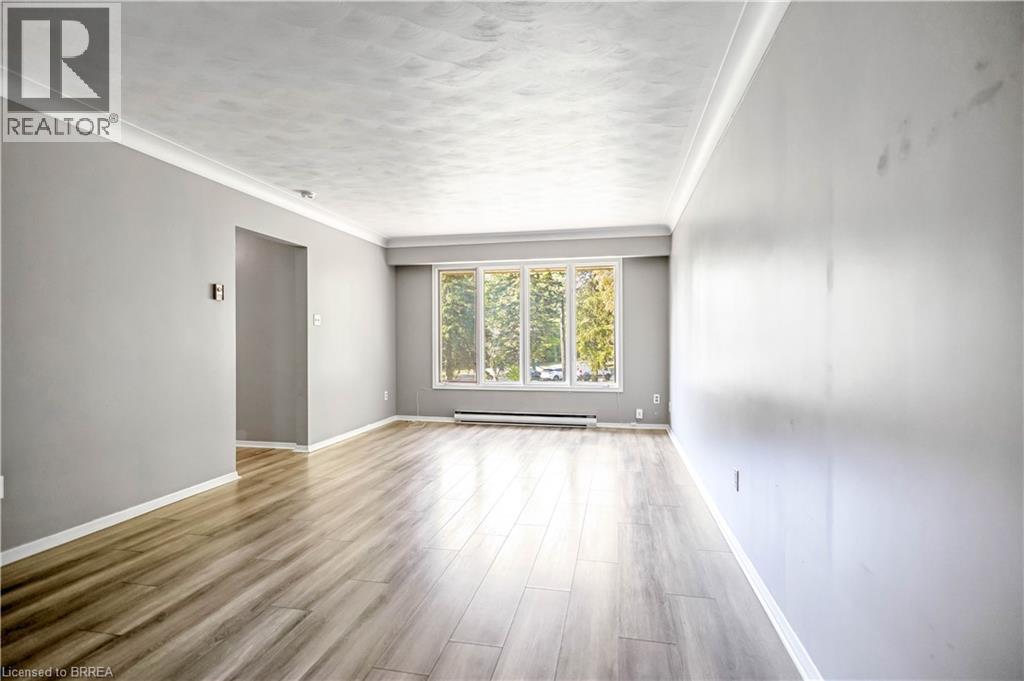 10 Harris Avenue, Brantford, Ontario N3R 2E9 - Photo 9 - 40769795