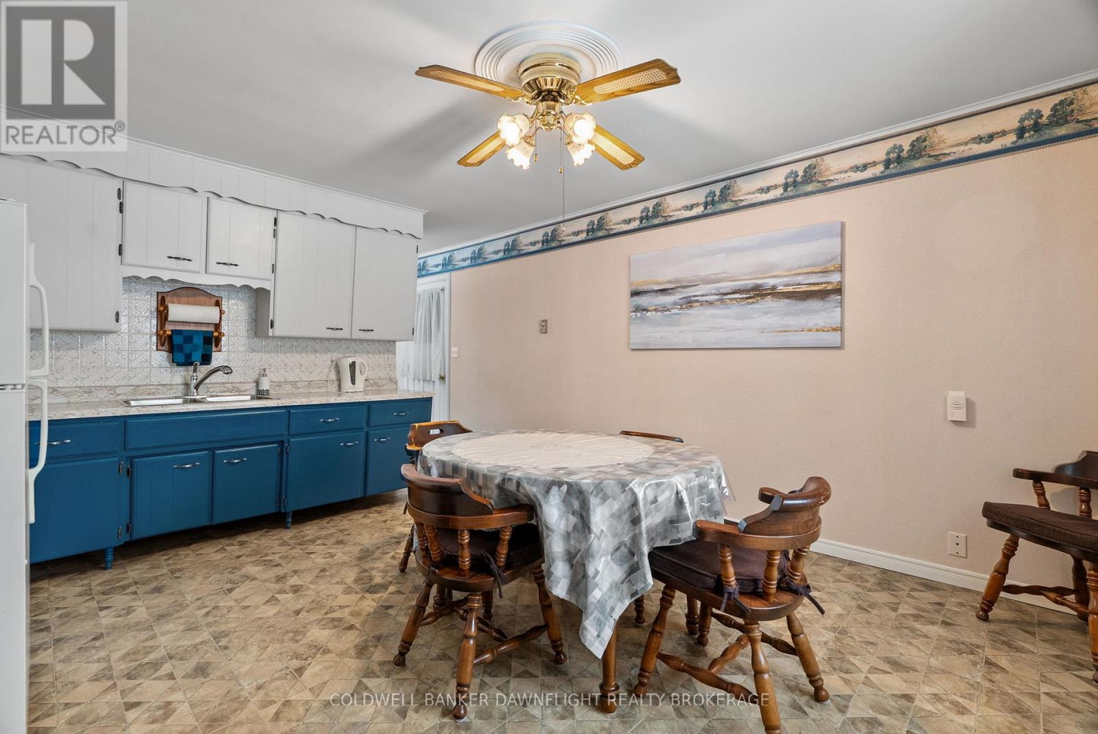 164 Oxford Street W, Bluewater, Ontario N0M 1X0 - Photo 17 - X12593260