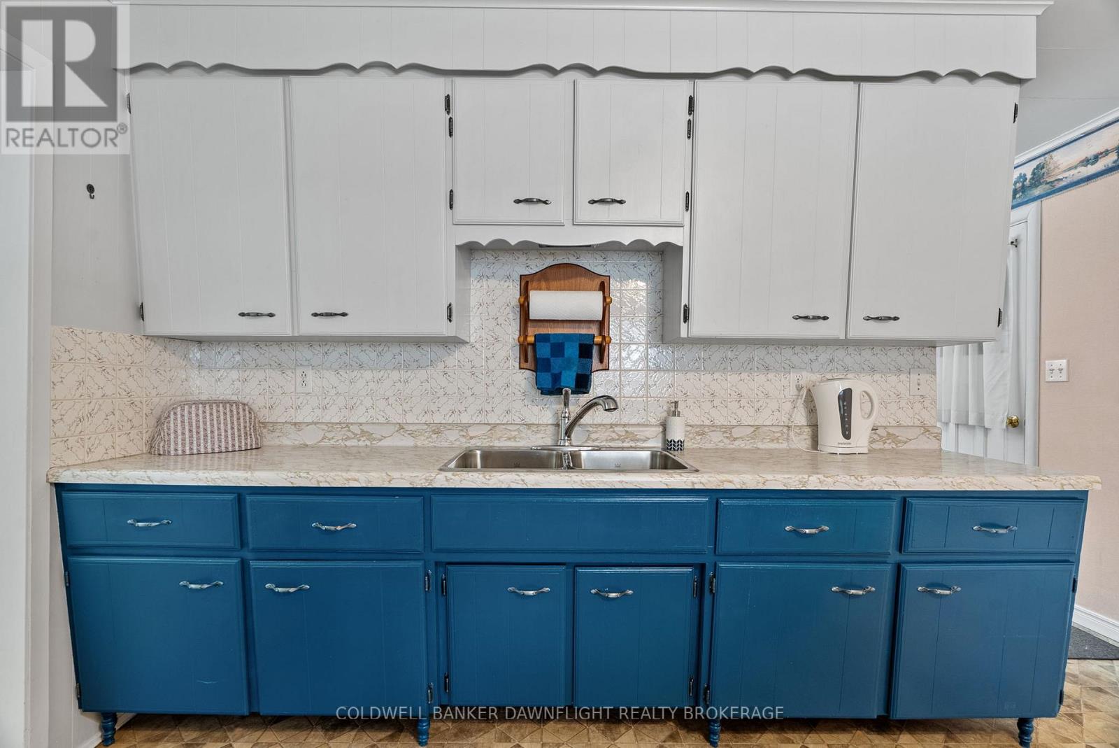 164 Oxford Street W, Bluewater, Ontario N0M 1X0 - Photo 18 - X12593260