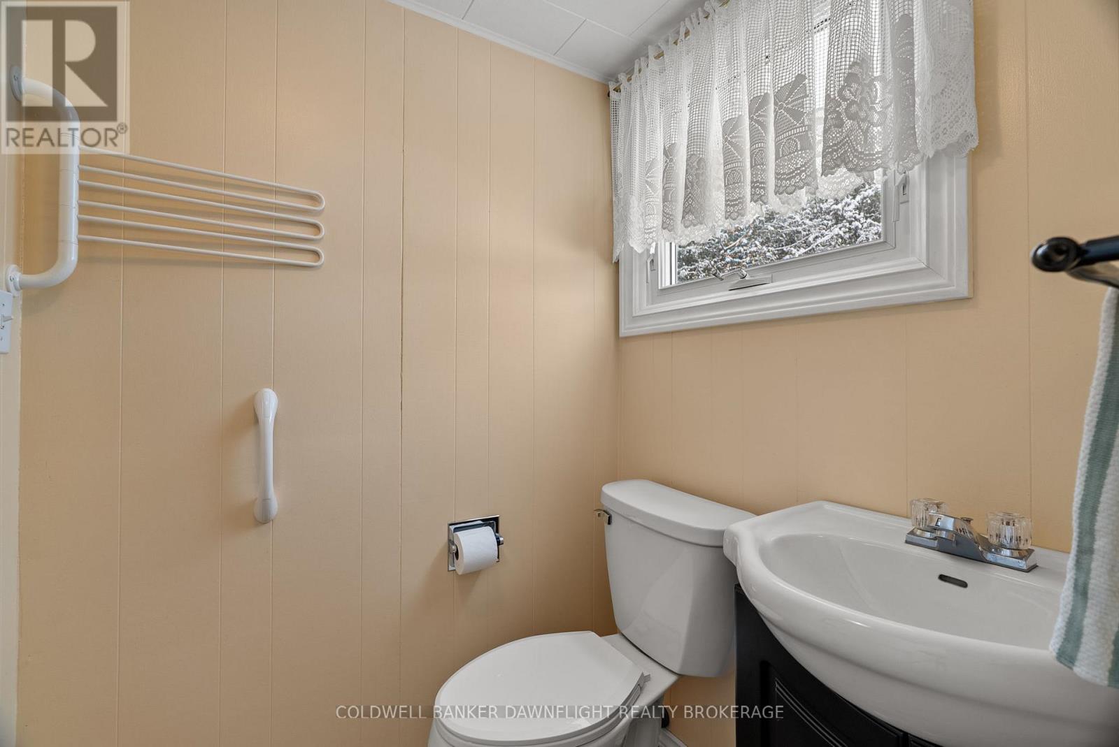 164 Oxford Street W, Bluewater, Ontario N0M 1X0 - Photo 23 - X12593260