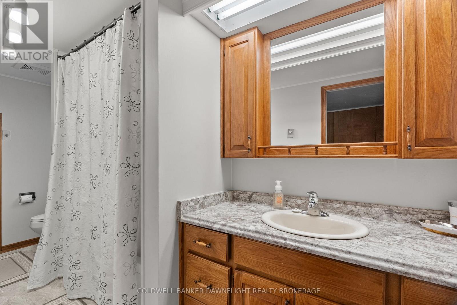 164 Oxford Street W, Bluewater, Ontario N0M 1X0 - Photo 35 - X12593260