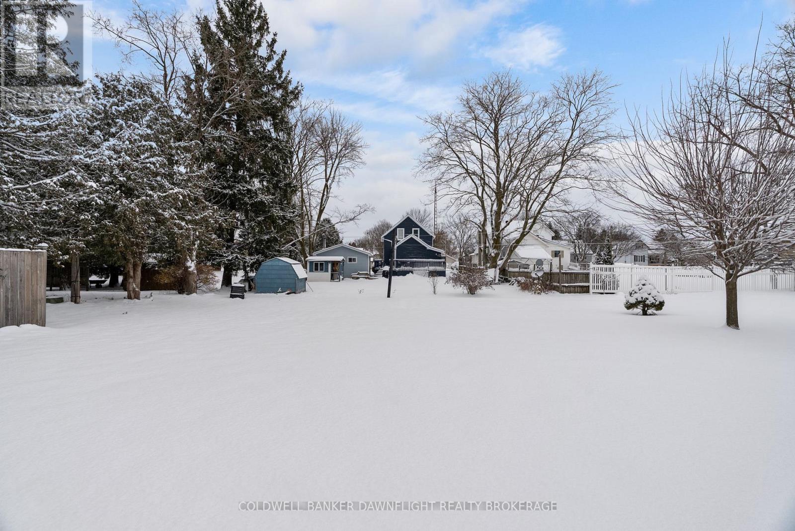 164 Oxford Street W, Bluewater, Ontario N0M 1X0 - Photo 40 - X12593260