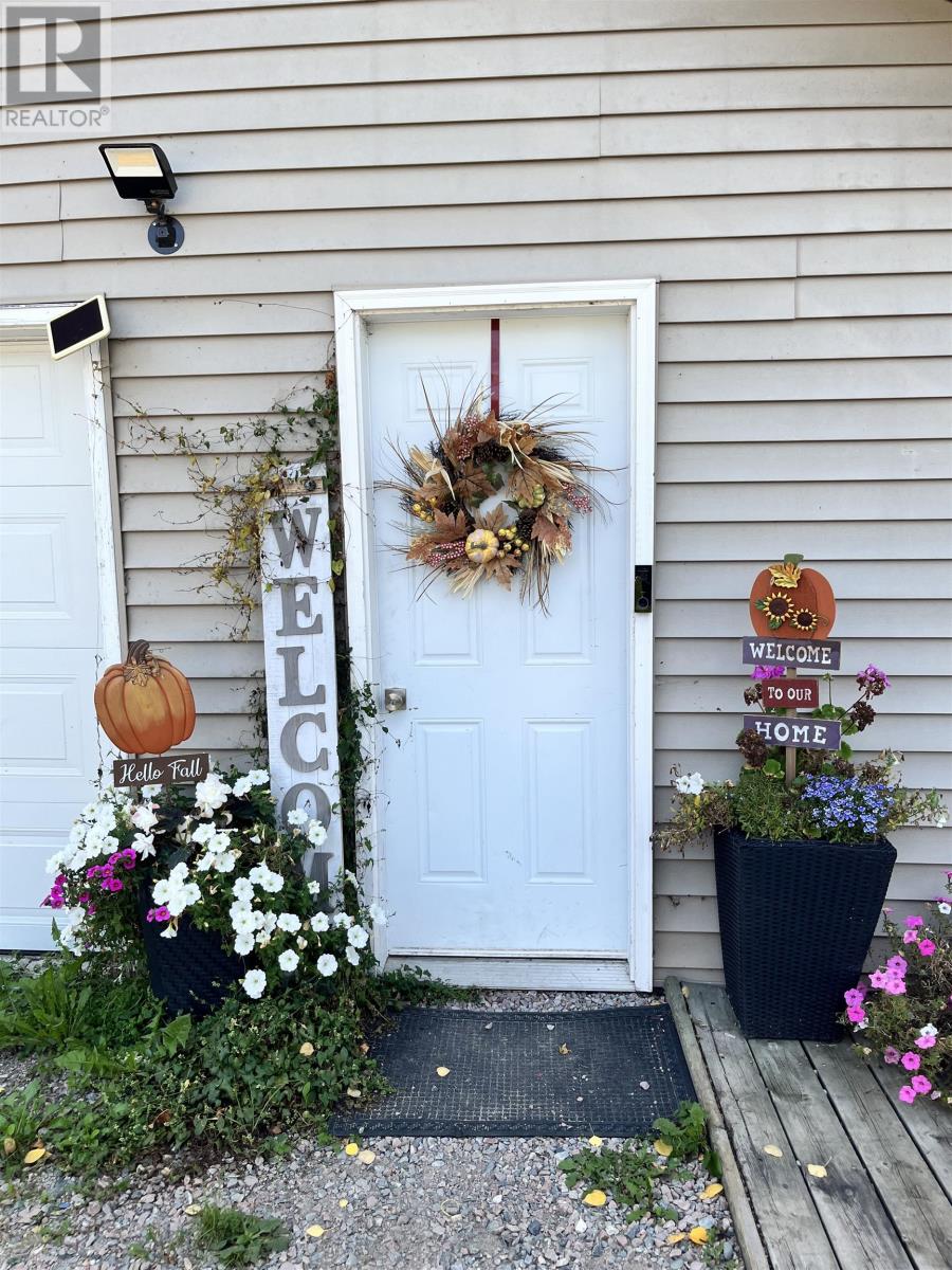 111 Buffalo Street, Red Lake, Ontario  P0V 2M0 - Photo 2 - TB253149