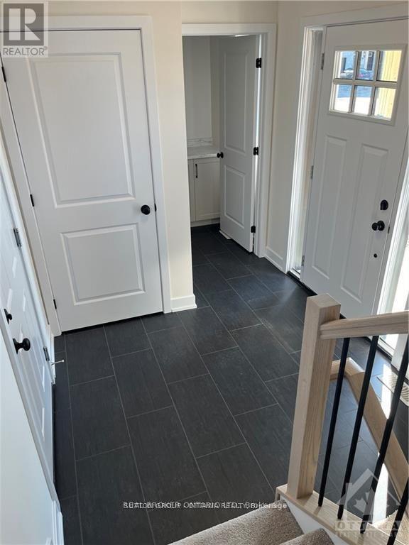 87 Staples Boulevard, Smiths Falls, Ontario K7A 0B8 - Photo 2 - X12593262