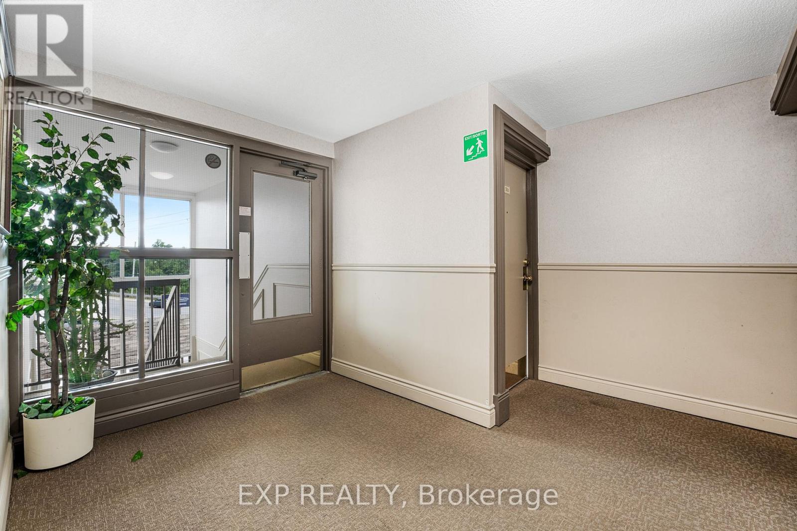 301 - 264 Oakdale Avenue, St. Catharines, Ontario  L2P 2K4 - Photo 27 - X12593198