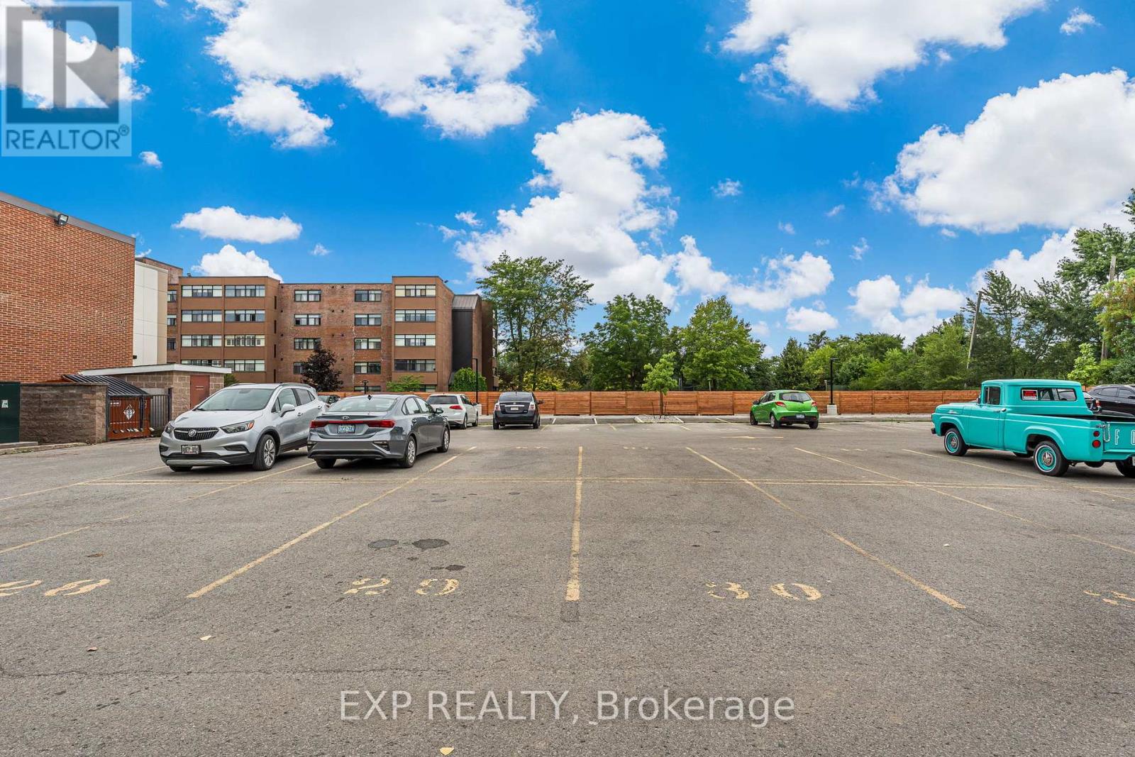 301 - 264 Oakdale Avenue, St. Catharines, Ontario  L2P 2K4 - Photo 29 - X12593198