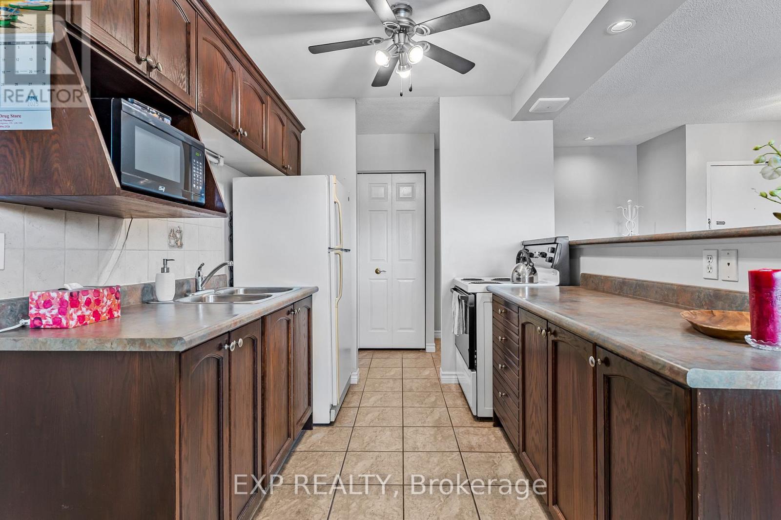 301 - 264 Oakdale Avenue, St. Catharines, Ontario  L2P 2K4 - Photo 9 - X12593198