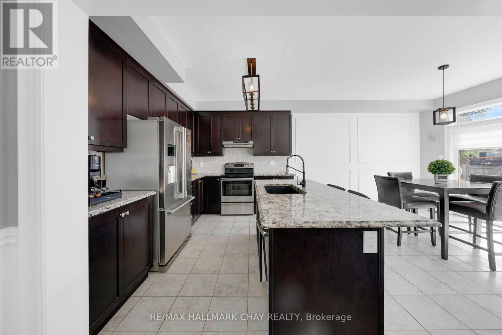 38 Sydie Lane, New Tecumseth, Ontario  L0G 1W0 - Photo 14 - N12439635