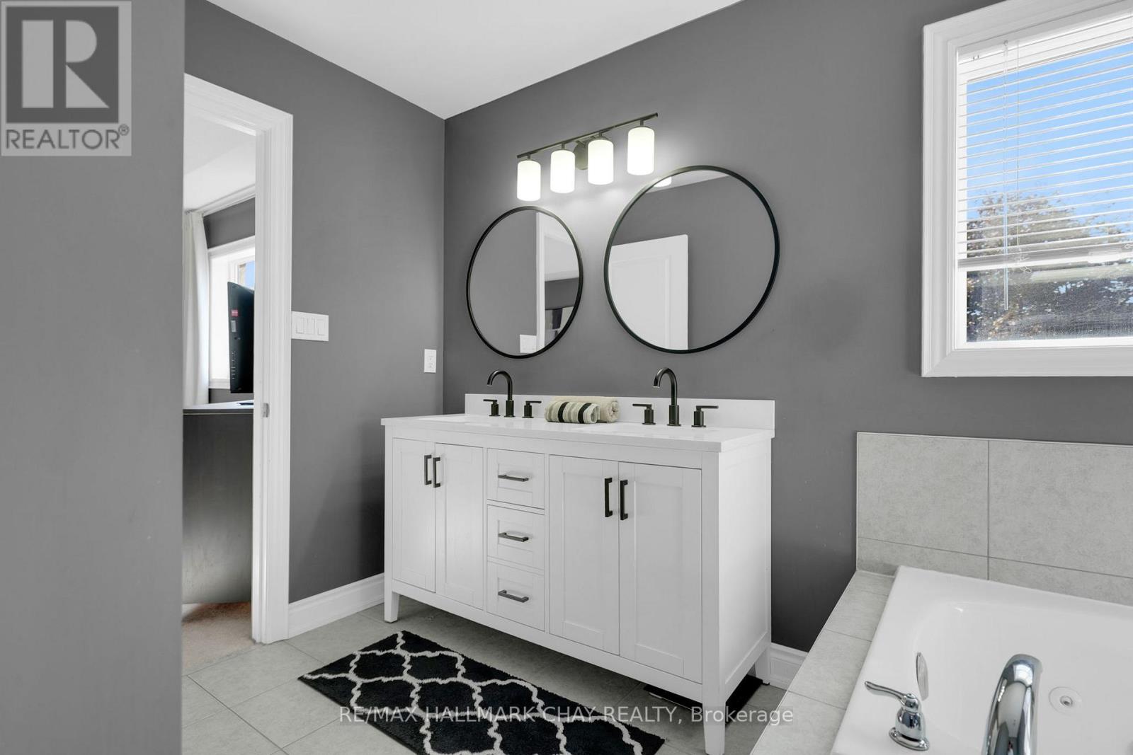 38 Sydie Lane, New Tecumseth, Ontario  L0G 1W0 - Photo 32 - N12439635