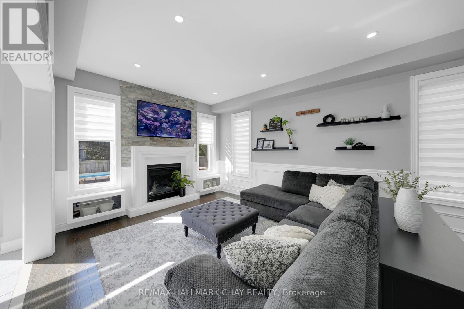 38 Sydie Lane, New Tecumseth, Ontario  L0G 1W0 - Photo 11 - N12439635