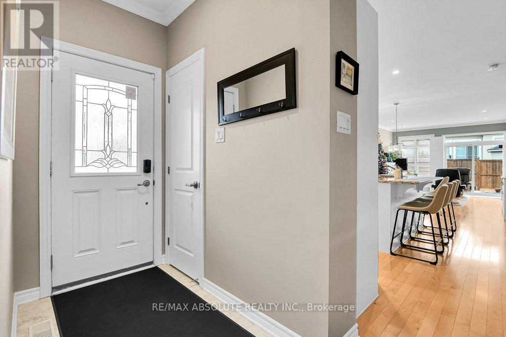 176 Minoterie Ridge, Ottawa, Ontario  K2H 8S1 - Photo 5 - X12593144