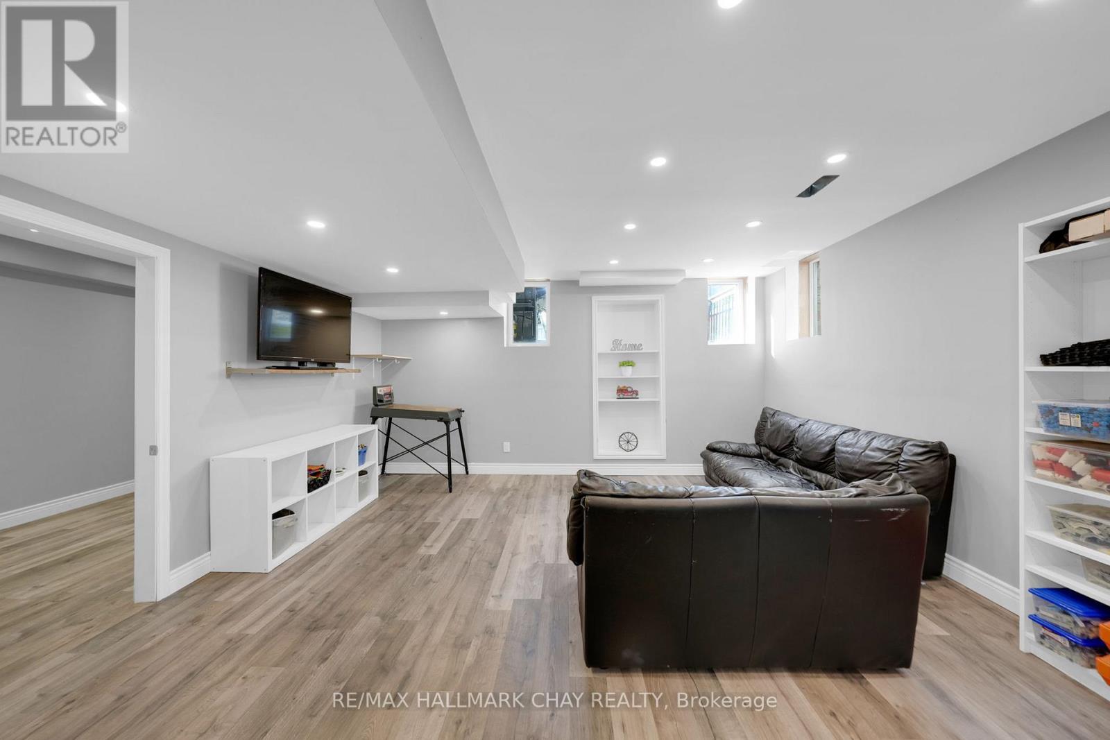 38 Sydie Lane, New Tecumseth, Ontario  L0G 1W0 - Photo 37 - N12439635