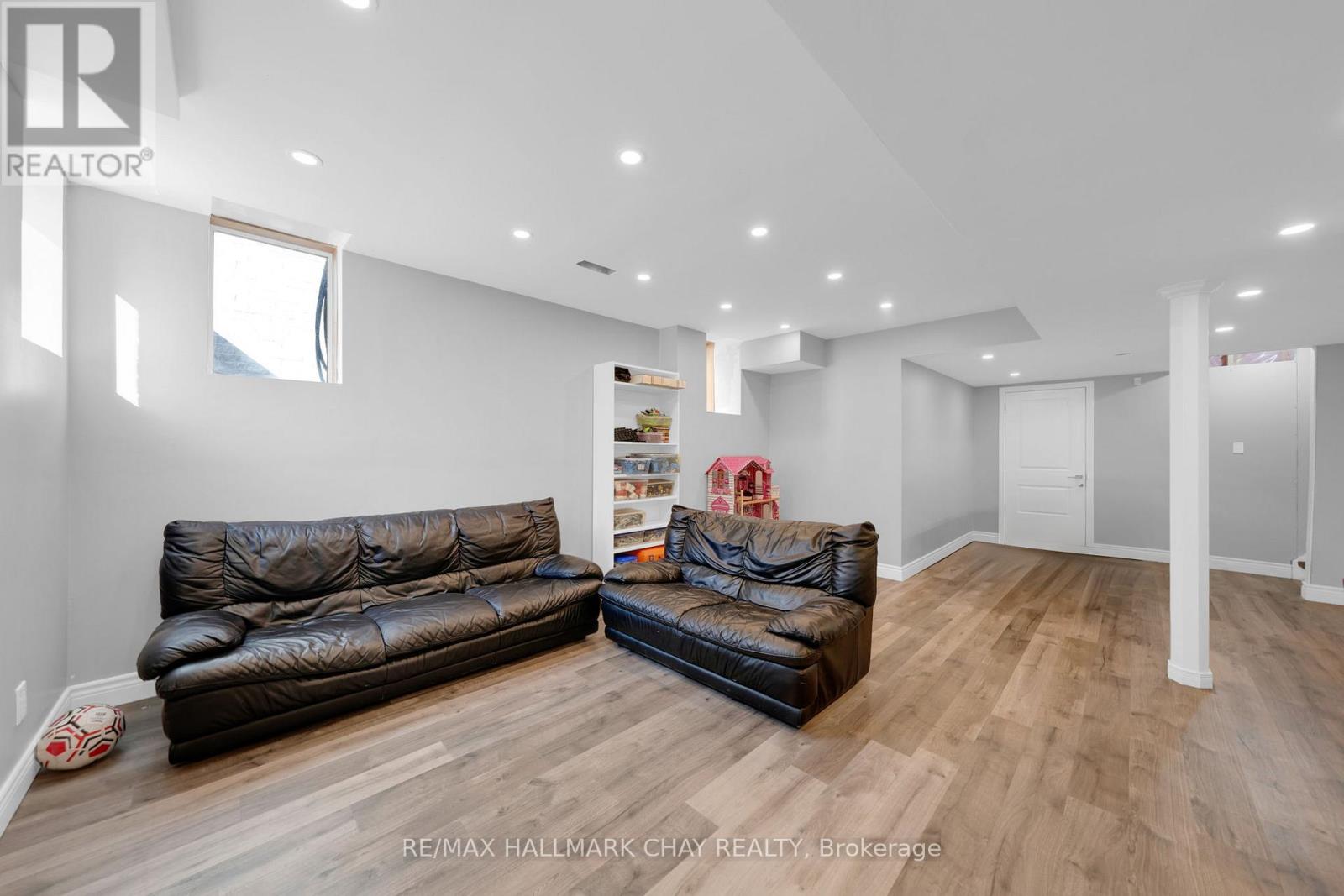 38 Sydie Lane, New Tecumseth, Ontario  L0G 1W0 - Photo 42 - N12439635