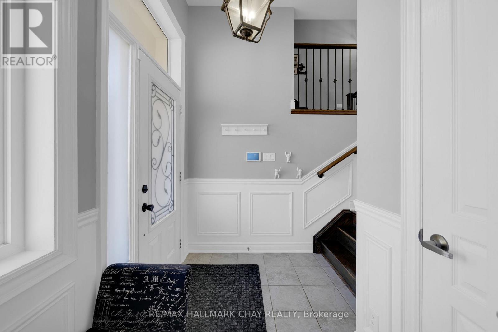 38 Sydie Lane, New Tecumseth, Ontario  L0G 1W0 - Photo 5 - N12439635