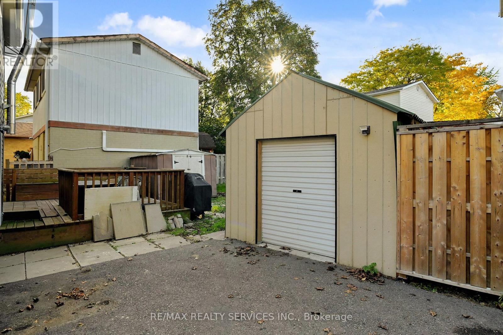 2 Hector Court, Brampton, Ontario  L6S 1P1 - Photo 43 - W12485022