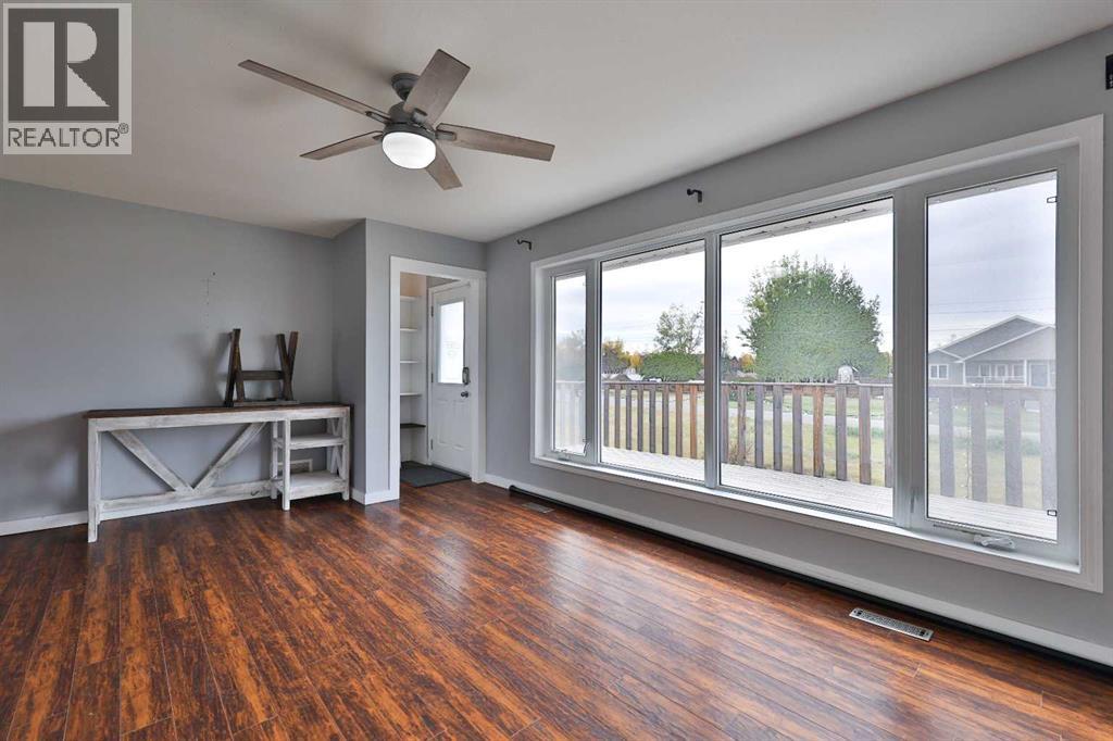 281 N 300 W, Raymond, Alberta  T0K 2S0 - Photo 8 - A2261381