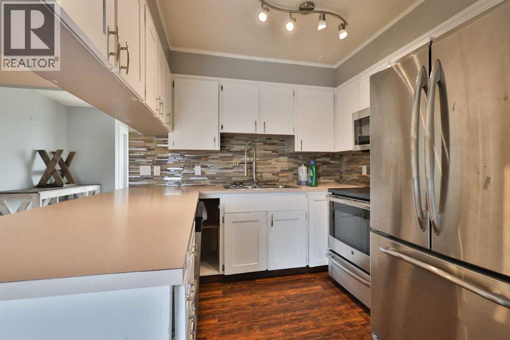 281 N 300 W, Raymond, Alberta  T0K 2S0 - Photo 11 - A2261381