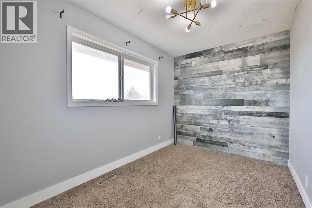 281 N 300 W, Raymond, Alberta  T0K 2S0 - Photo 19 - A2261381