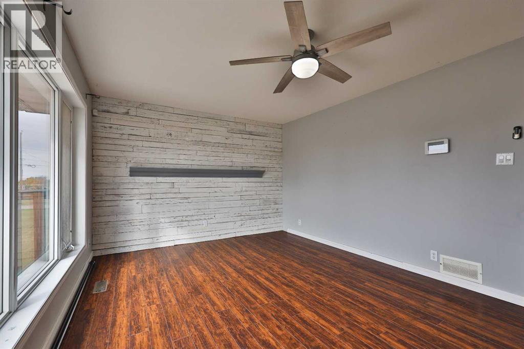 281 N 300 W, Raymond, Alberta  T0K 2S0 - Photo 6 - A2261381