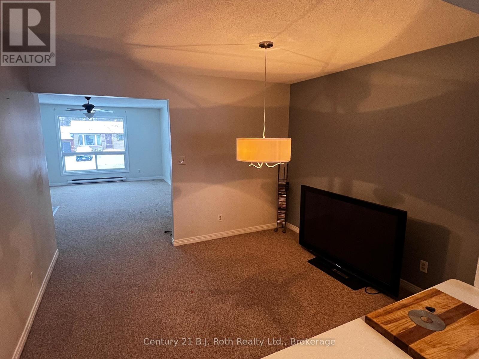 2 - 406 Mary Street, Orillia, Ontario L3V 3G3 - Photo 4 - S12589598