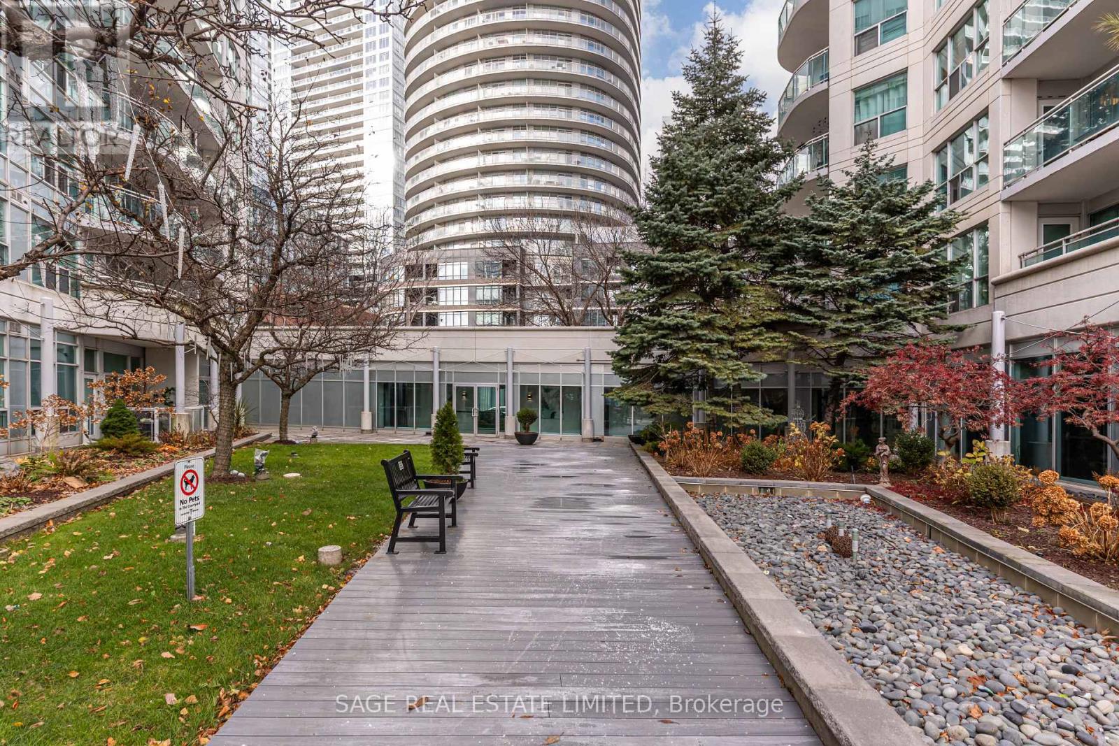 819 - 600 Queens Quay W, Toronto, Ontario M5V 3M3 - Photo 18 - C12593190