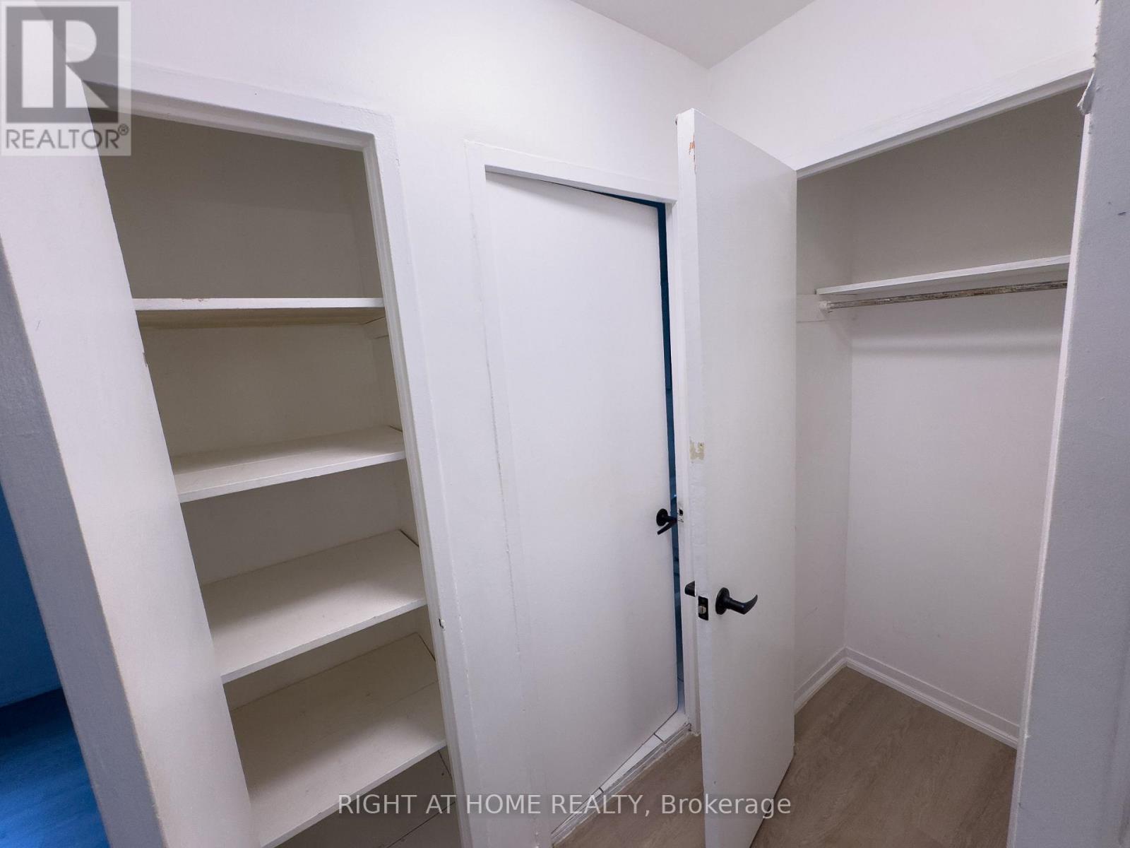 210 - 896 Eglinton Avenue E, Toronto, Ontario  M4G 2L2 - Photo 5 - C12593200