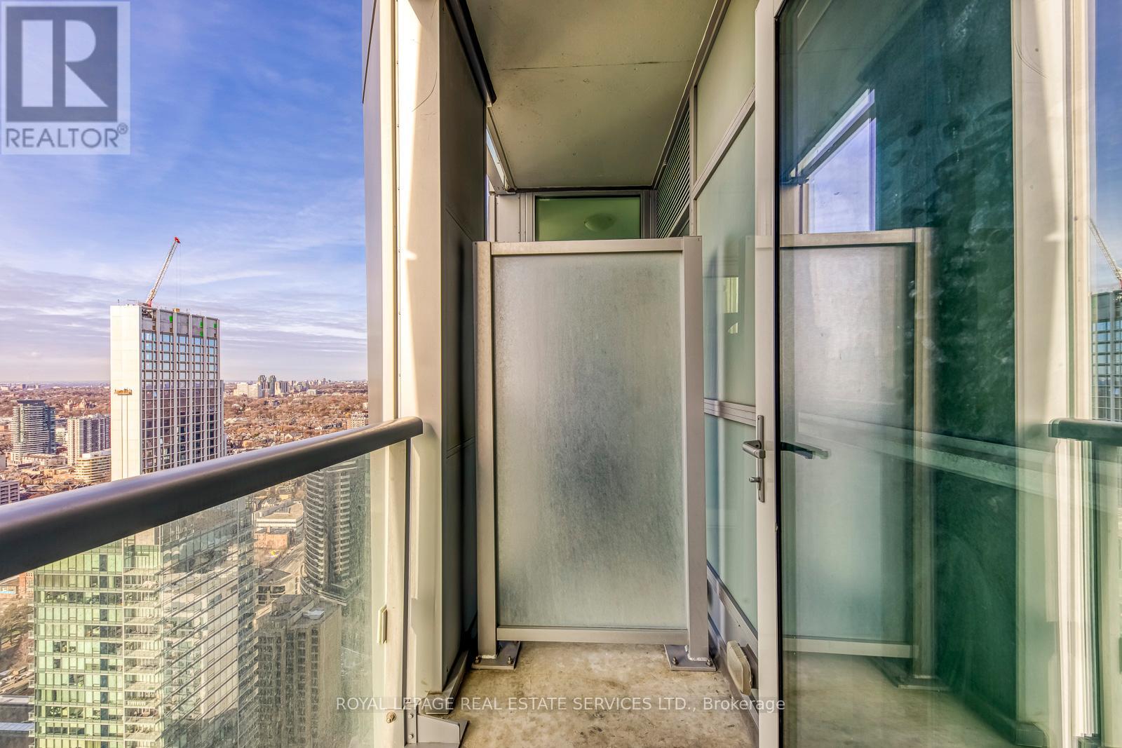 3903 - 1 Yorkville Avenue, Toronto, Ontario M4W 0B1 - Photo 17 - C12168245