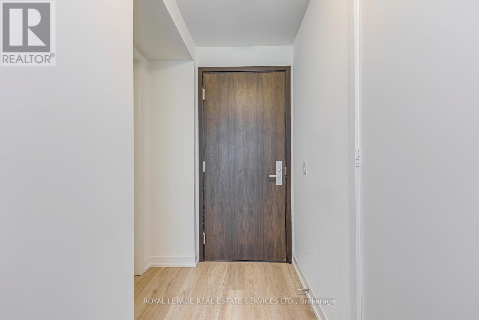 3903 - 1 Yorkville Avenue, Toronto, Ontario M4W 0B1 - Photo 8 - C12168245