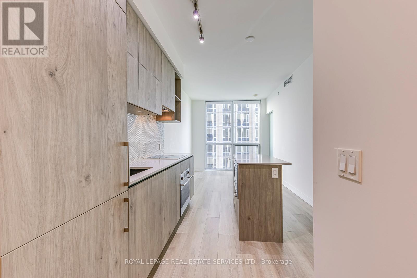 3903 - 1 Yorkville Avenue, Toronto, Ontario M4W 0B1 - Photo 9 - C12168245