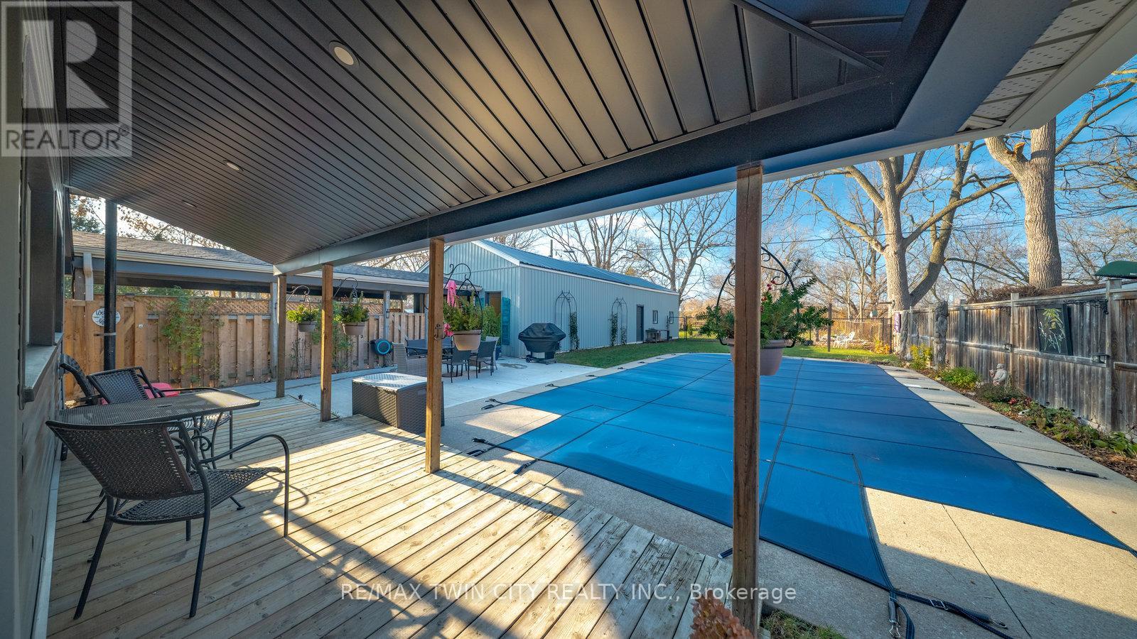 116 Eagle Avenue, Brantford, Ontario  N3S 1Z5 - Photo 3 - X12569860