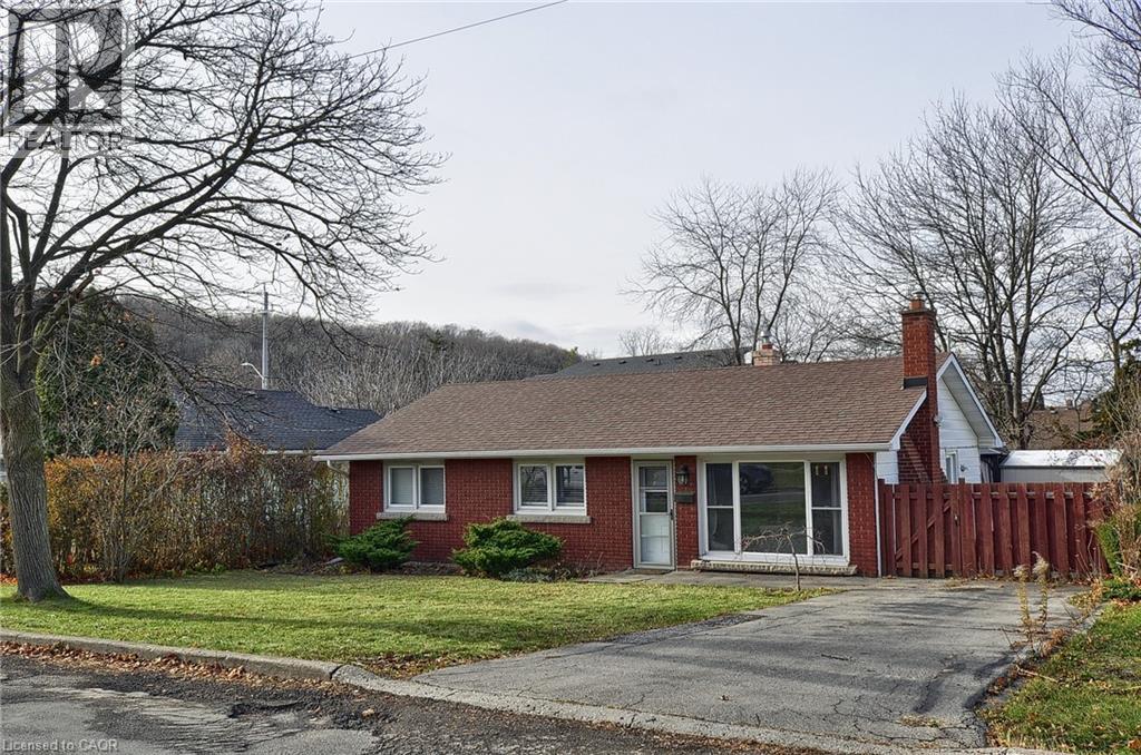 144 Jacobson Avenue, St. Catharines, Ontario  L2T 3A5 - Photo 3 - 40791206