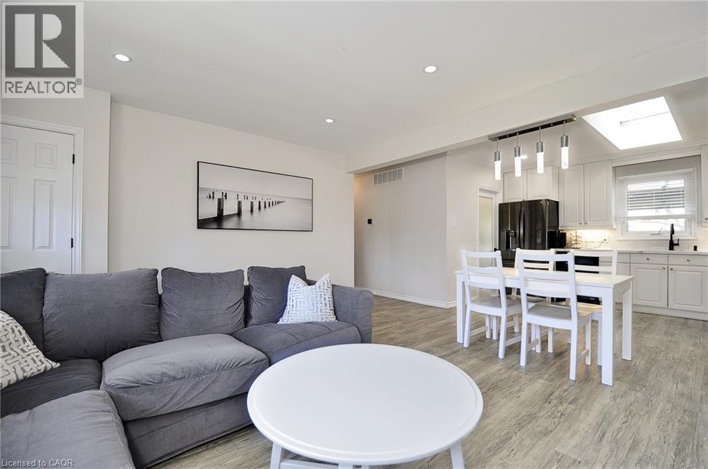 144 Jacobson Avenue, St. Catharines, Ontario  L2T 3A5 - Photo 8 - 40791206