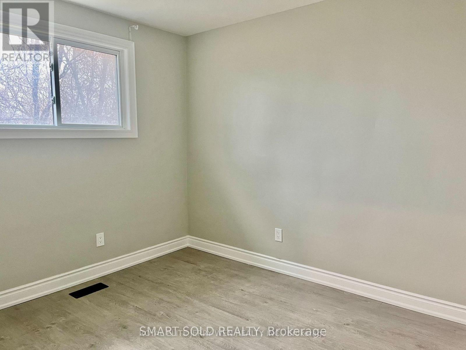 Upper - 228 Silverbirch Drive, Newmarket, Ontario  L3Y 2Z5 - Photo 6 - N12593184